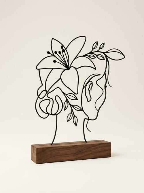Escultura Aramada Rosto & Lírio — Arte de Casa